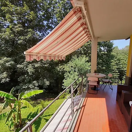 Oda ve Kahvaltı La Casa Nel Bosco 3*
